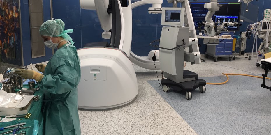 Hirntumor schonend operieren Köln