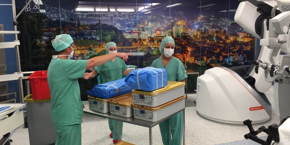 Jannetta OP bei Patienten mit Trigeminusneuralgie Jannetta OP bei Patienten mit Trigeminusneuralgie